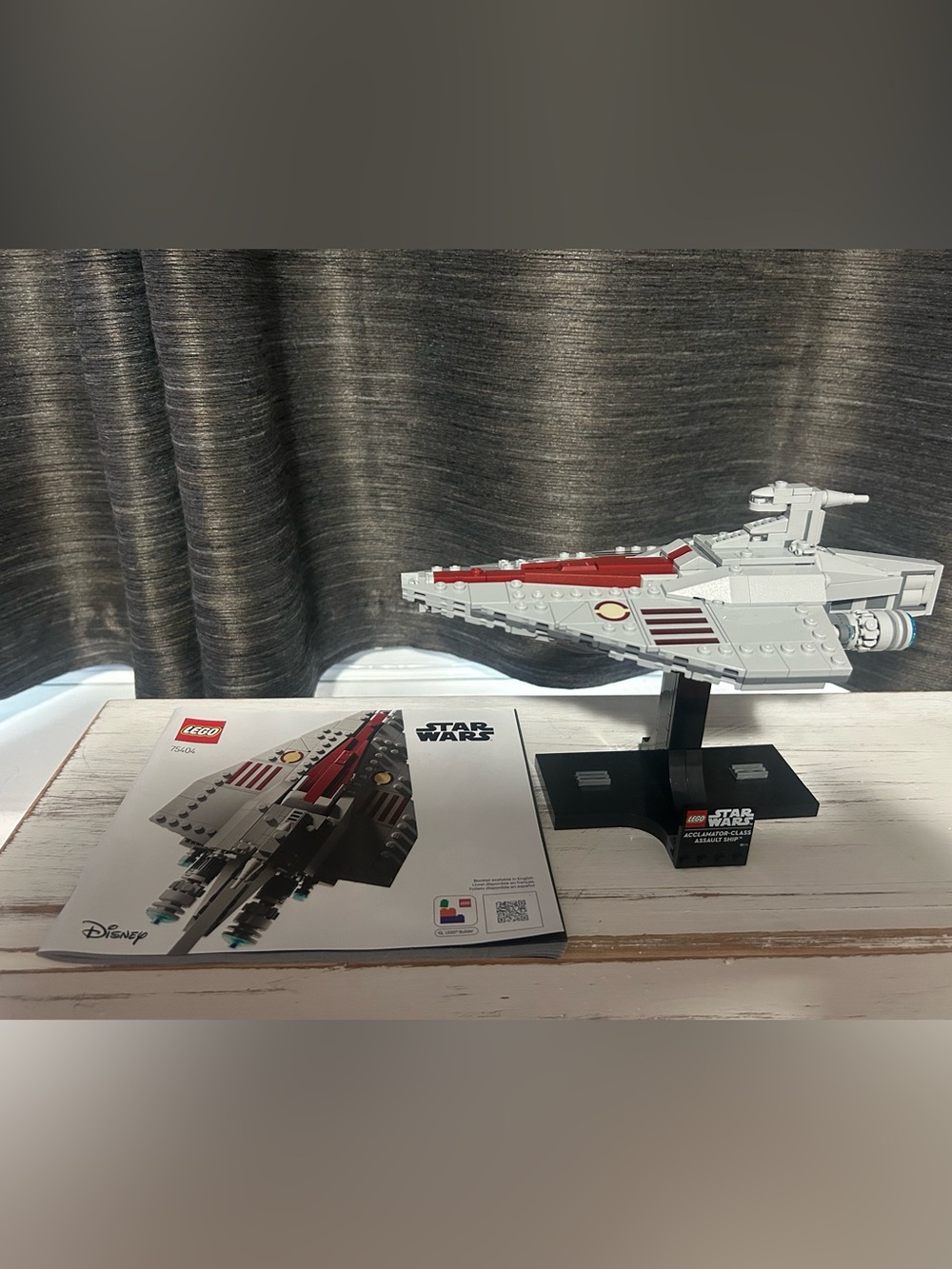 Lego Star Wars Republic Gunship Model - Light Gray & Red